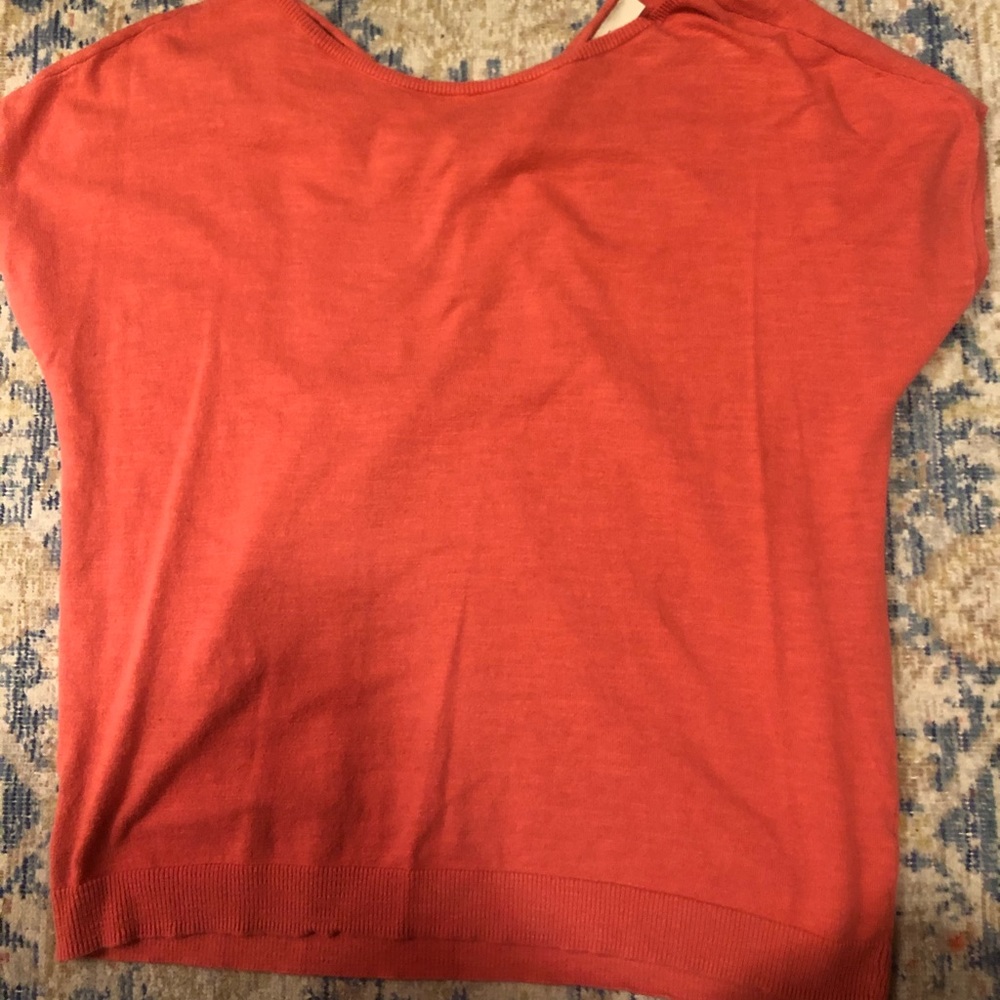 Short sleeve dress tee. Size S